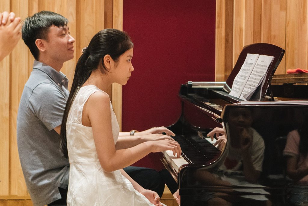 Conducting workshop with Nguyễn Phú Sơn – Young Artist Program