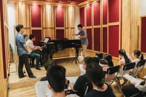Conducting workshop with Nguyễn Phú Sơn – Young Artist Program